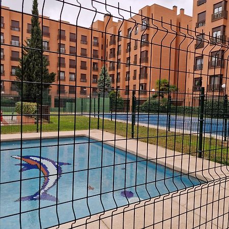 Samaniego, Piscina Y Garaje Junto Civitas Metropolitano Y Aeropuerto Madrid Dış mekan fotoğraf